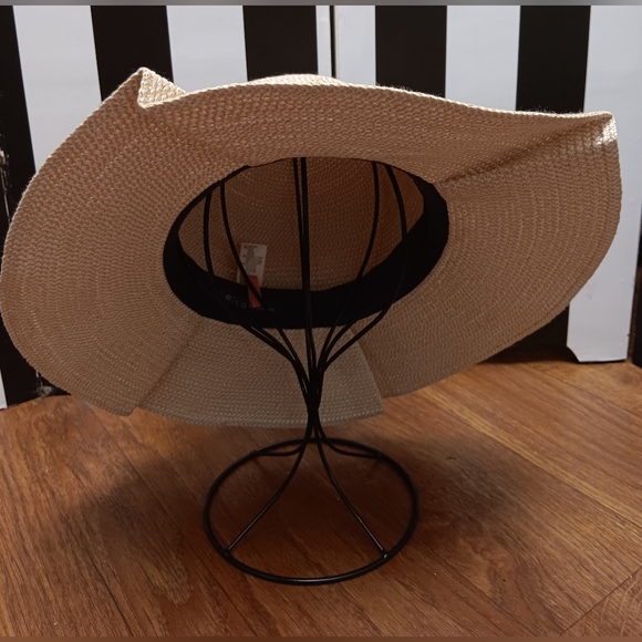 Betmar pleated straw hat - Picture 6 of 9